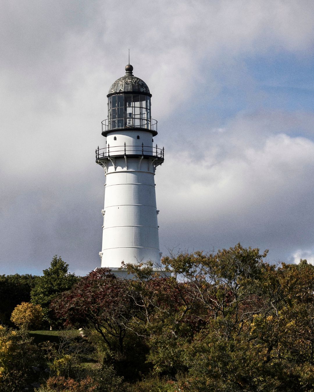 Sebago: Sebbene oggi il mare sia calmo e il vento assente,...