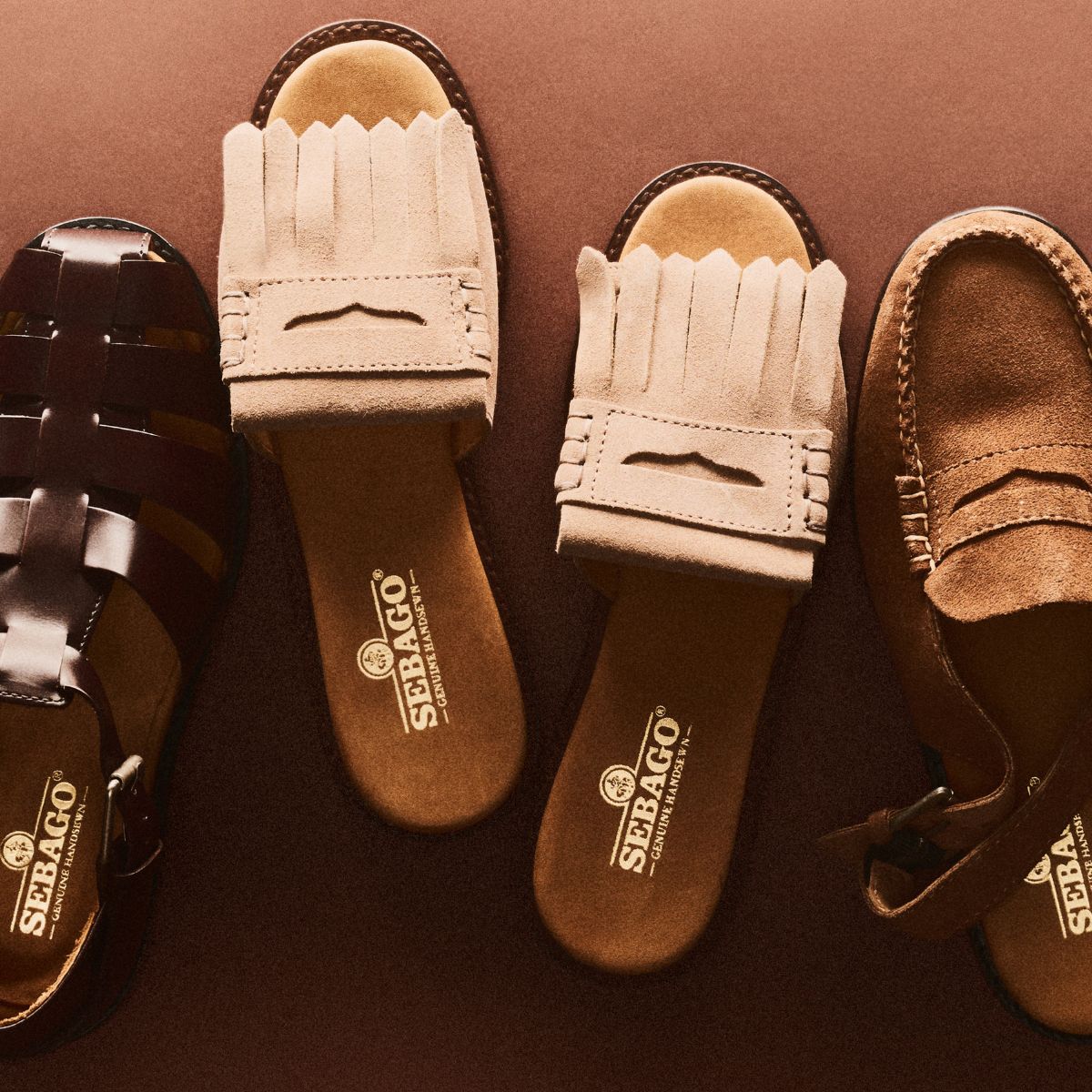 Sebago: Colección de Verano para Mujer Clásicos renovados y zapatos sin cordones de esencia estival.