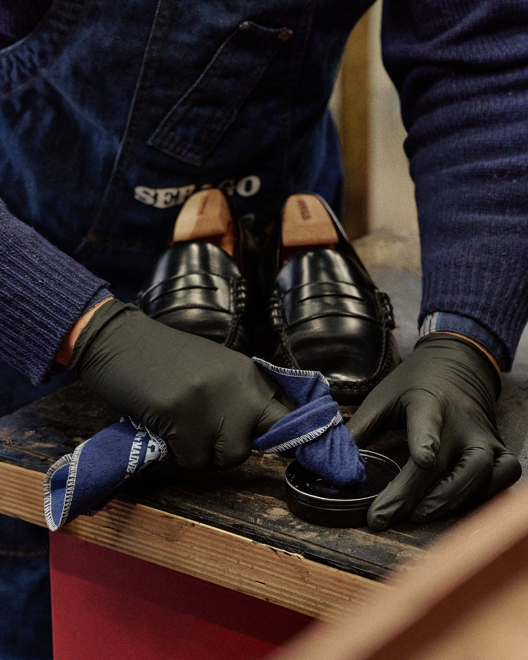 Sebago: Step 4. Polishing & Protection Finish with a light polish or wax to revive the...