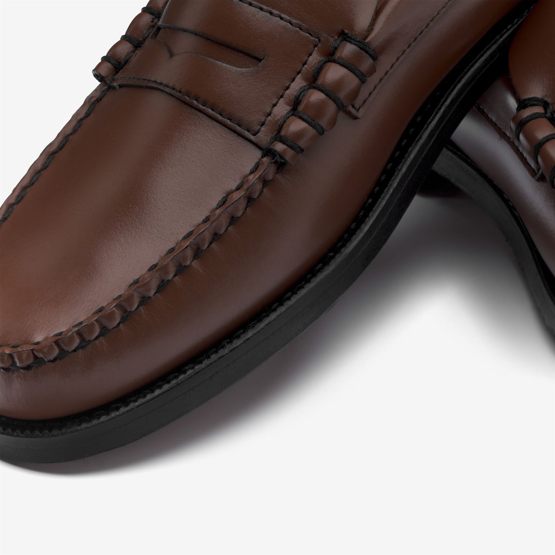 Mocassins marron pour homme, confectionnés en cuir main