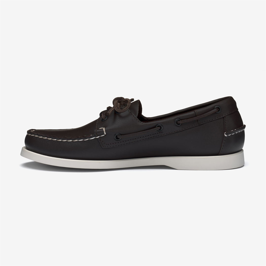 Mocassins bateau marron foncé pour homme main