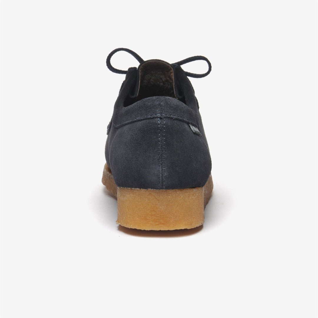 Mocassins décontractés en cuir bleu marine pour homme main
