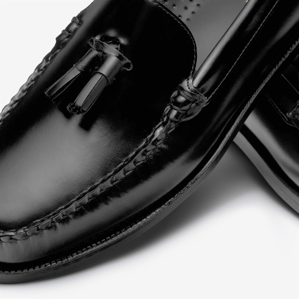 Moc_MAN_CLASSIC WILL_Moccasin_Black - Commercial 6