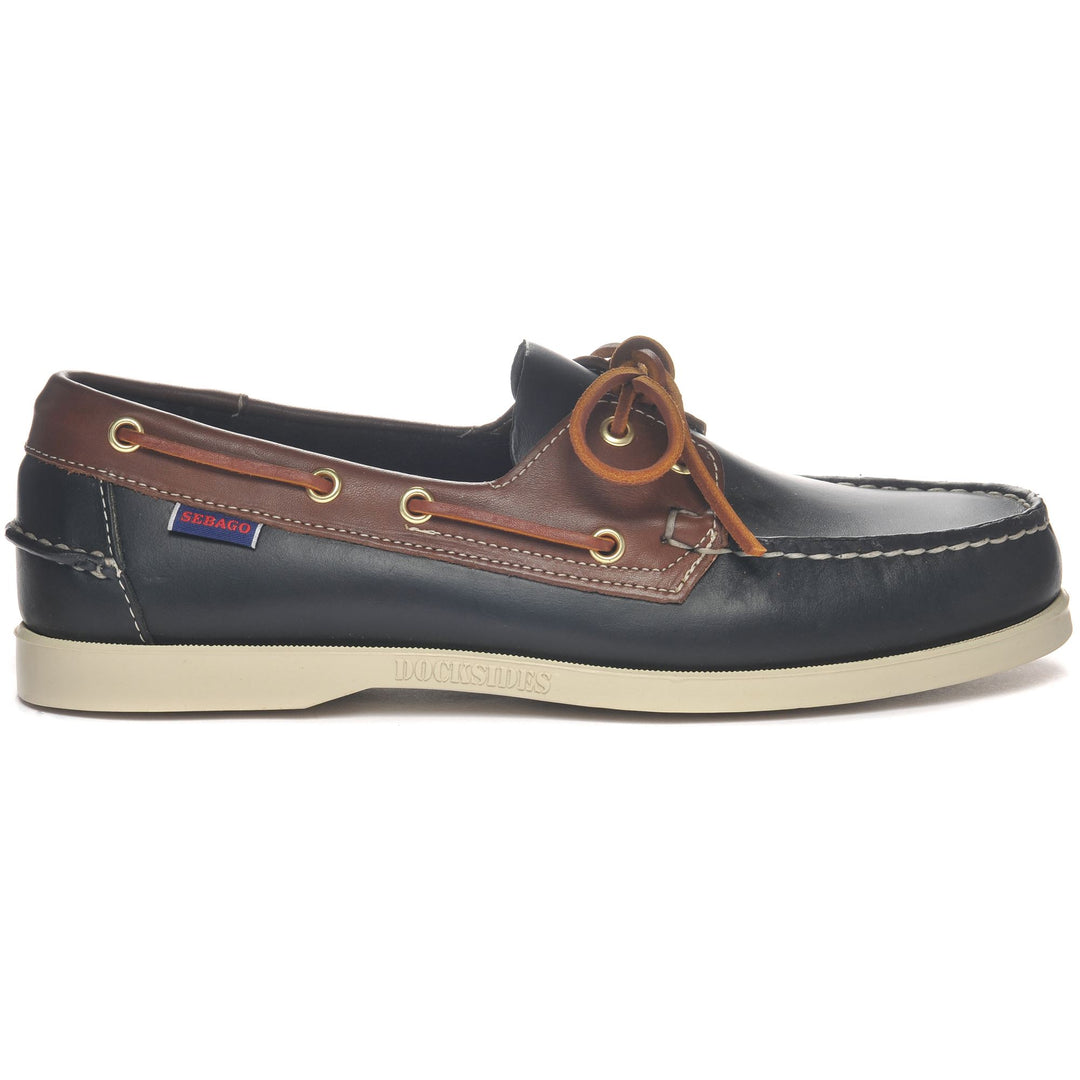 Braune Herren-Mokassins aus gewachstem Leder im maritimen Stil für den Yachtsport 01