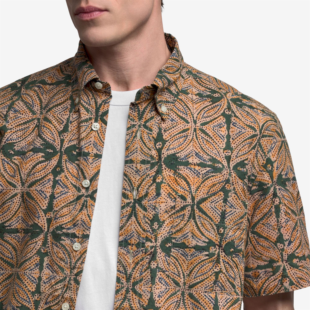 Camisa informal unisex verde azulada con botones y estampado gráfico main