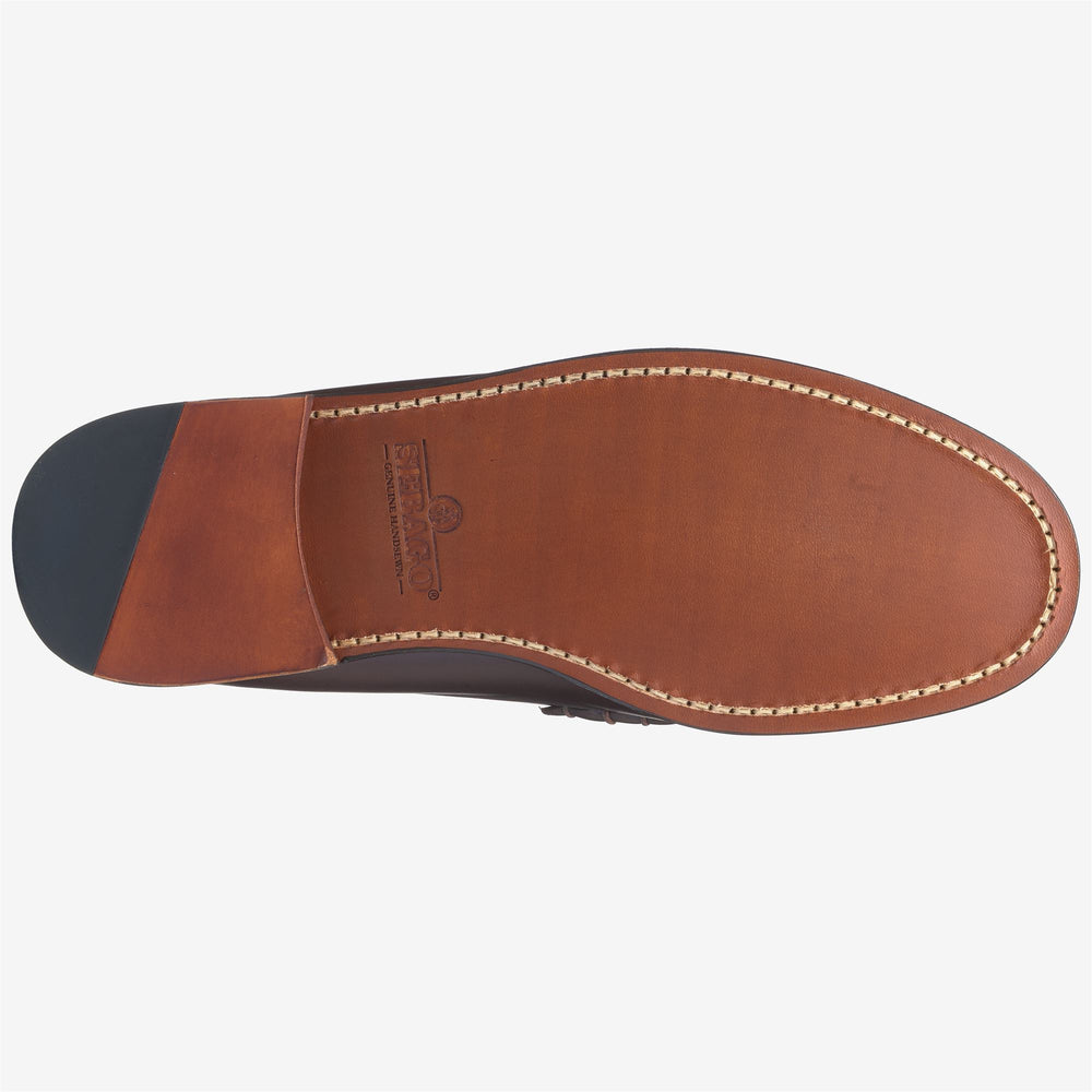 Mocasín de piel marrón oscuro para hombre con detalle de bocado de caballo 02