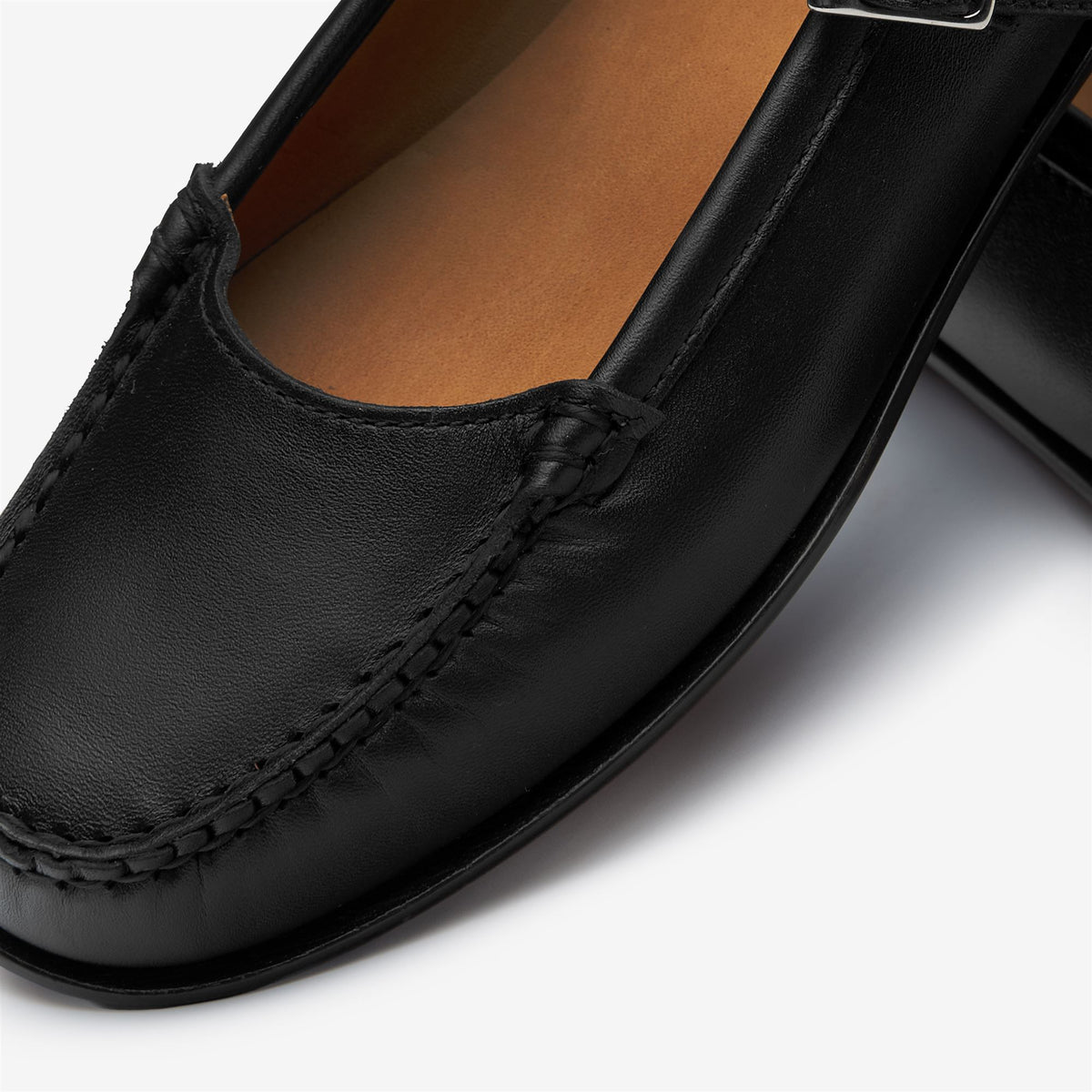 Moc_Woman_BALLERINA WOMAN_Moccasin_Black - Commercial 6