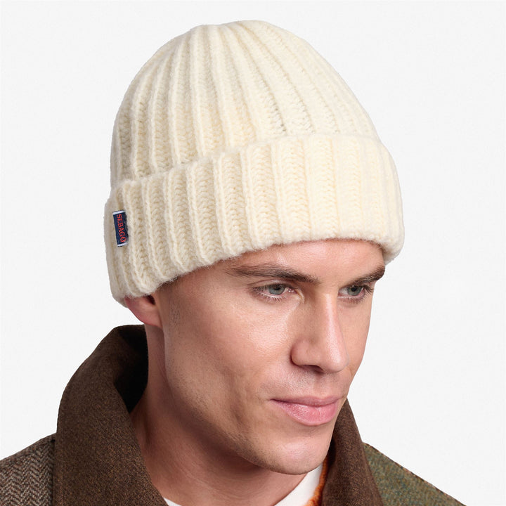 Berretto invernale unisex in lana beige 4