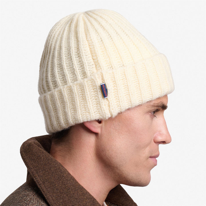 Berretto invernale unisex in lana beige 3