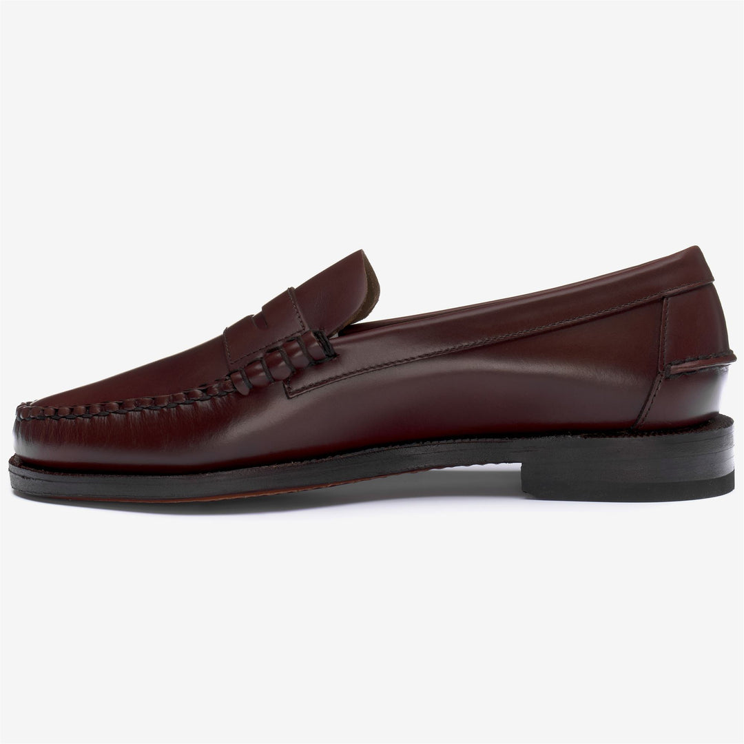 Mocassins en cuir marron pour homme main