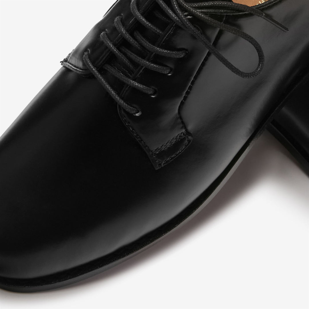 Schwarze Damen-Schnürschuhe aus Vollnarbenleder main