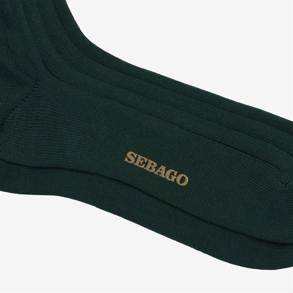 Calcetines altos unisex verdes de media caña para uso diario 02