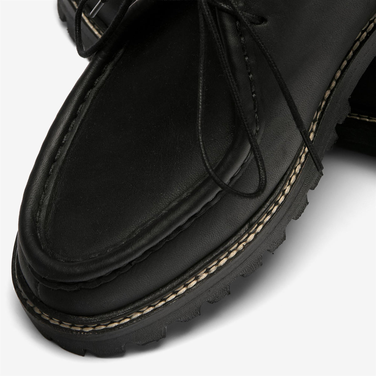 Docksides_Man_OPAL LUG_Moccasin_Total Black - Black - Commercial 6