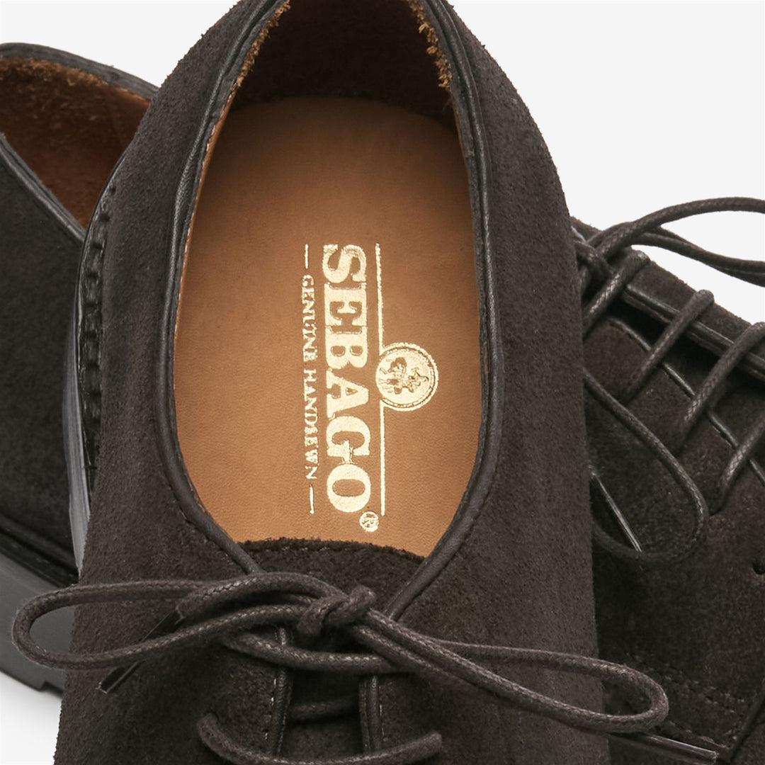 Zapatos de hombre de ante marrón oscuro con cordones y corte bajo, suela antideslizante. main