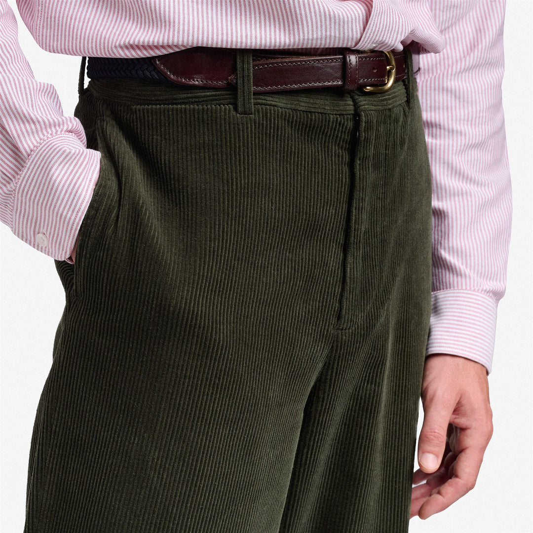 Pantalones chinos de pana verde y negro para hombre con corte entallado main