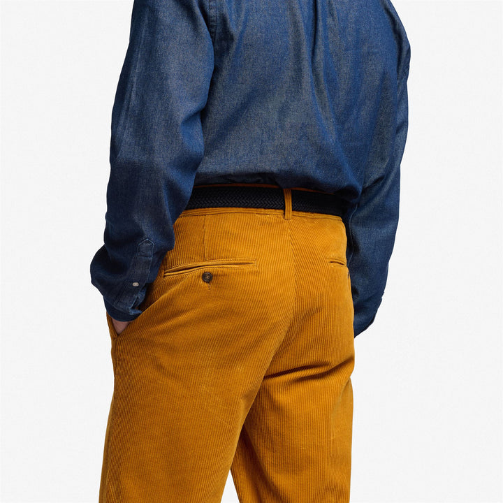Pantalones de vestir chinos de pana color canela amarillo para hombre 5