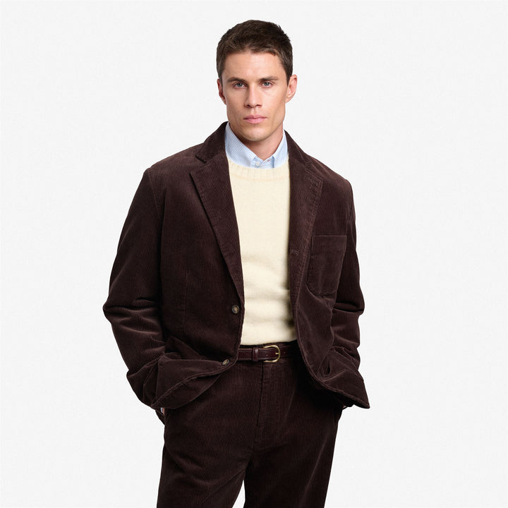 Chaqueta blazer unisex de pana marrón con silueta clásica 3