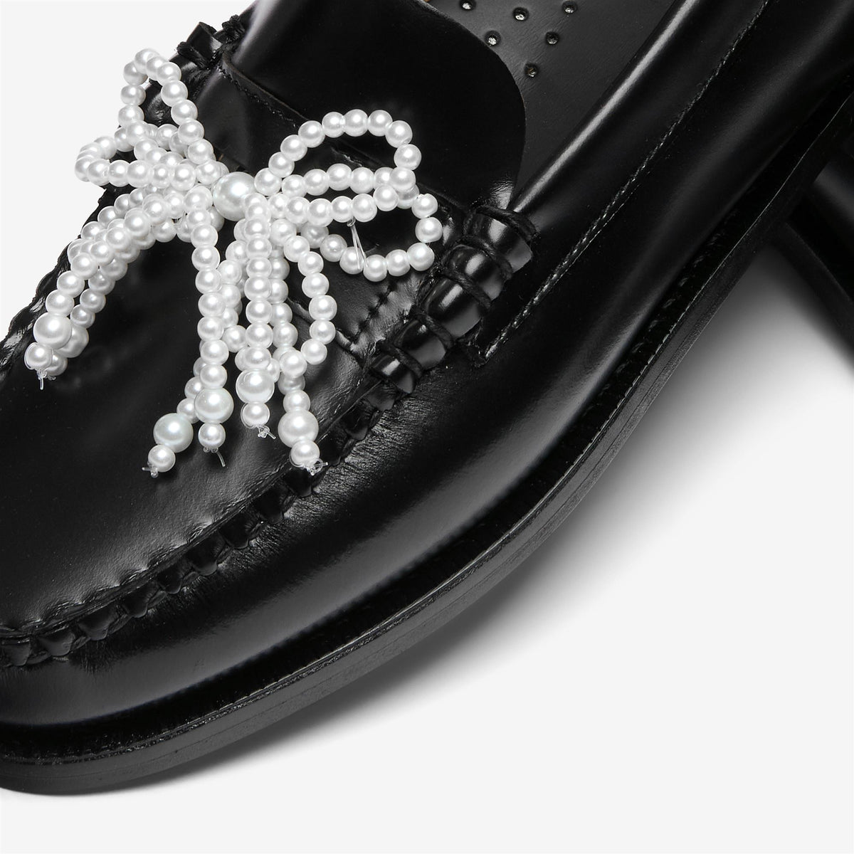 Moc_Woman_DAN PEARLS WOMAN_Moccasin_ - Commercial 6