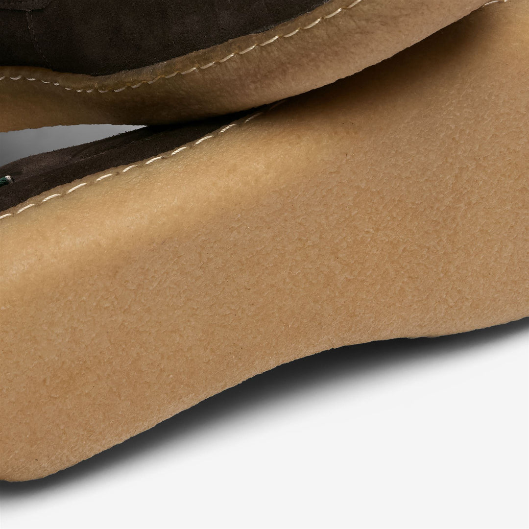 Mocasines Docksides de gamuza marrón oscuro para hombre, ideales para actividades al aire libre. main