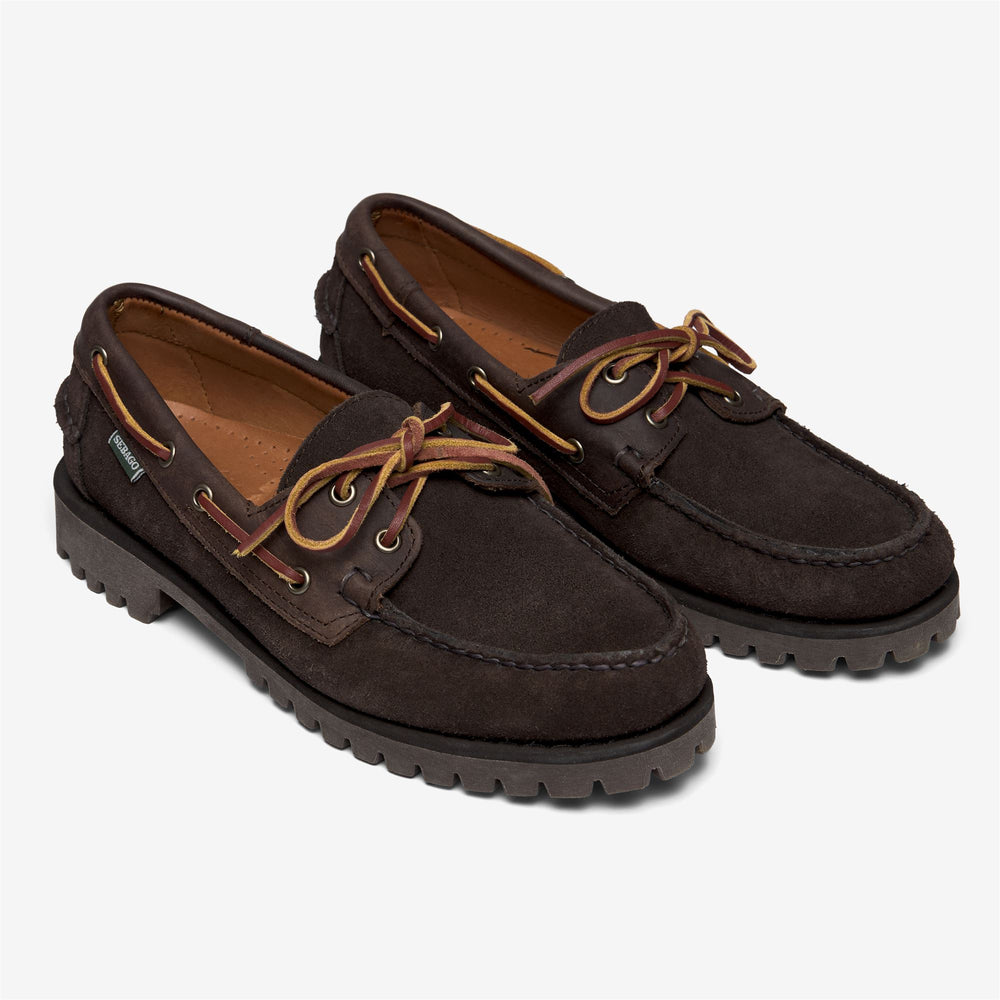 Mocasines Docksides para hombre color marrón moca con suela de goma. 02