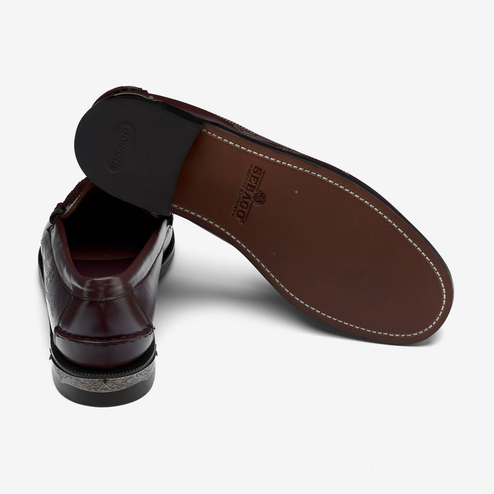 Mocasines marrones para hombre con bordado 4