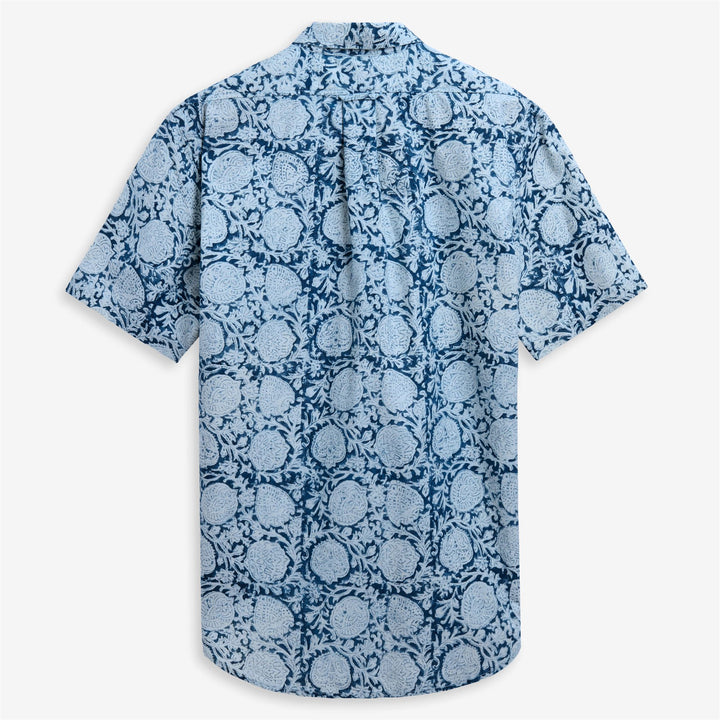 Camisa informal unisex gris con botones y estampado gráfico 2
