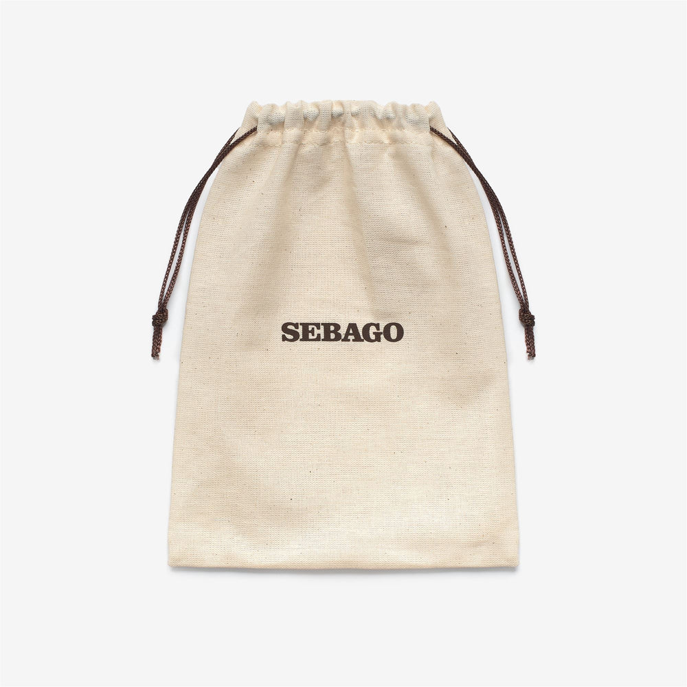 Ceinture en cuir marron pour homme, idéale pour une tenue décontractée. 02