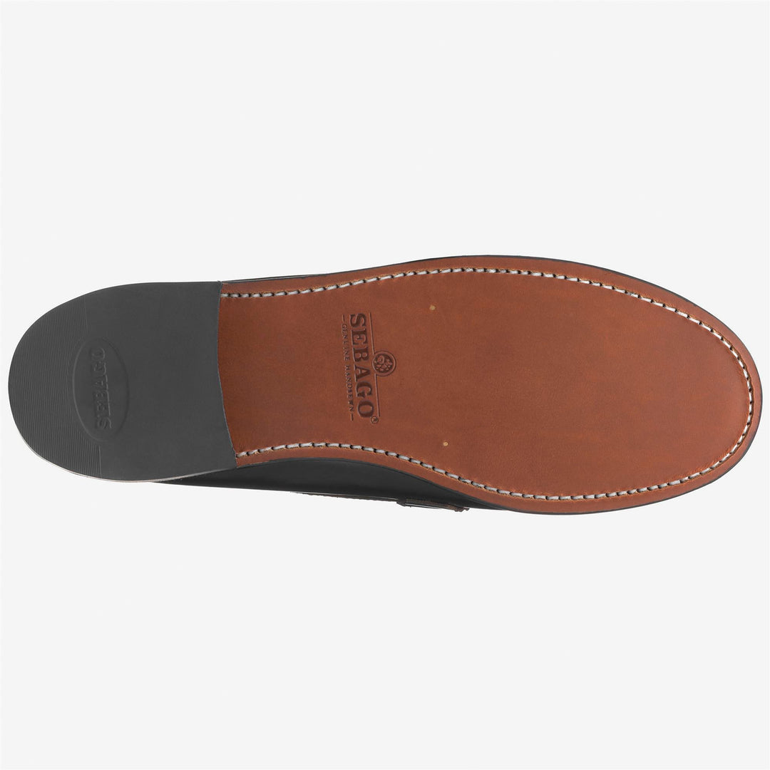 Mocasines negros de piel para hombre con detalle cosido a mano main