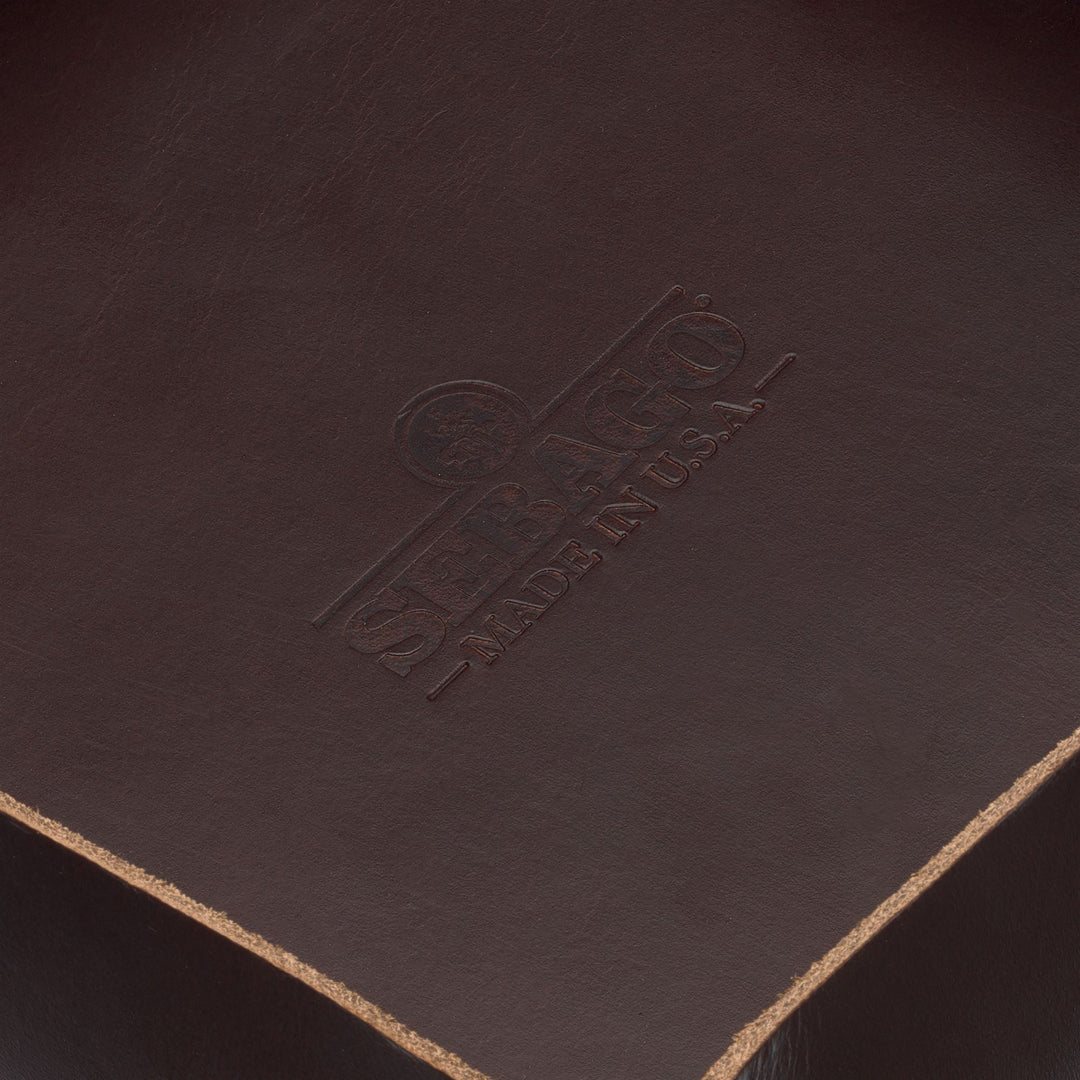 Plateau de rangement unisexe en cuir marron pour une organisation fonctionnelle main