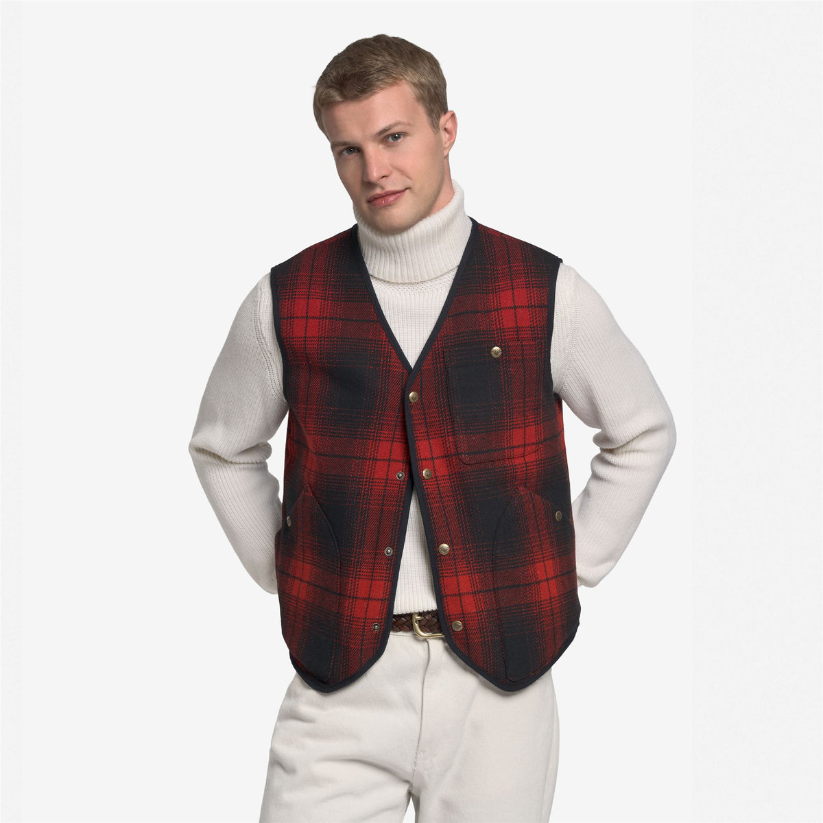 Dresses_Unisex_WILDRIVER CHECK_Waistcoat_Red-Black - Commercial 6
