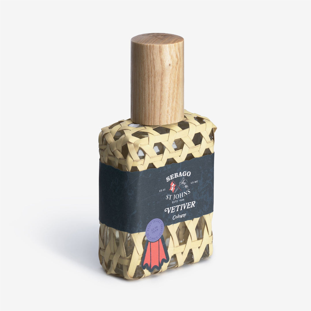 White Unisex Vetiver EAU DE PARFUM inspired by the Ocean 01