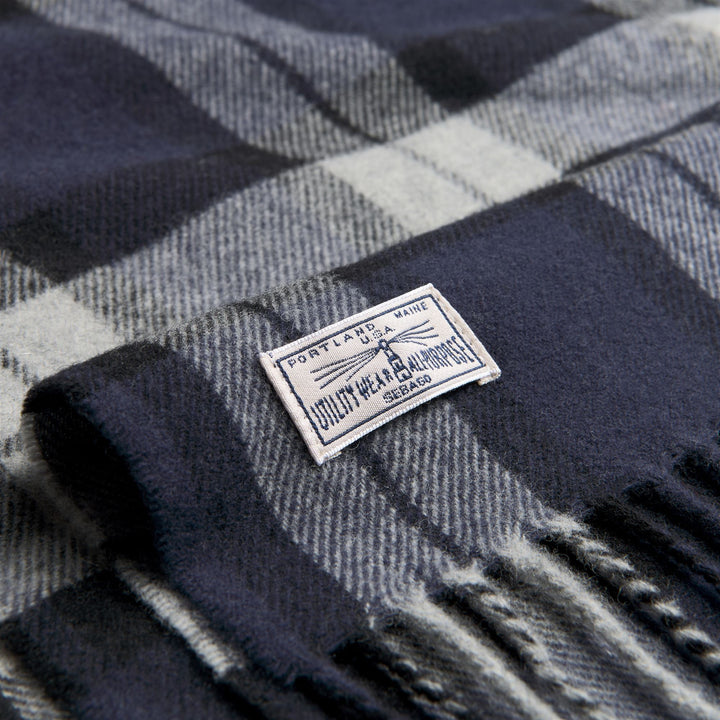 Blue-grey Unisex Wool Scarf with Tartan Pattern 2