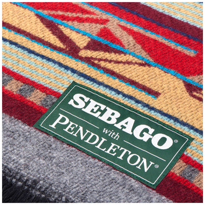 Quilts and blankets Unisex CHIMAYO Blanket GARNET Dressed Side (jpg Rgb)		