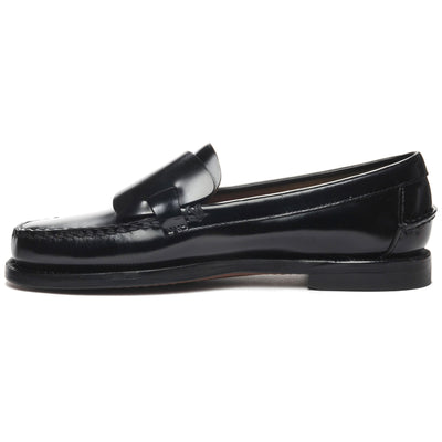 Moc Woman DAN BUTTERFLY WOMAN Moccasin BLACK Dressed Side (jpg Rgb)		