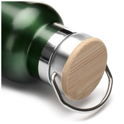 CAMP ACCESSORIES Unisex LAKEVILLE Bottle GREEN GARDEN Dressed Front (jpg Rgb)	